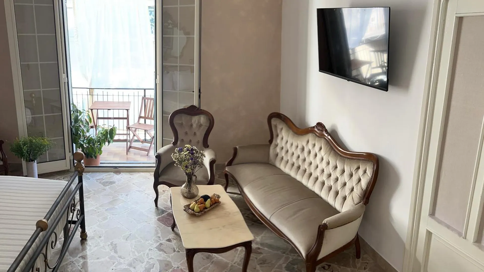 Sarmento Balcony Lejlighed Carini 0*,